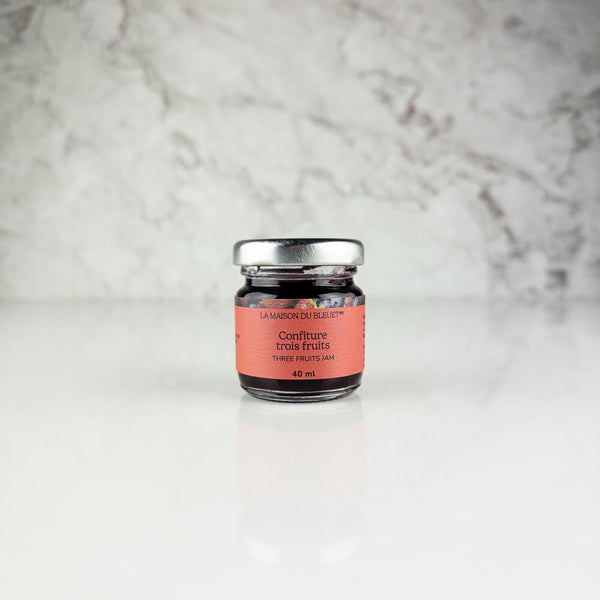 Confiture de bleuets sauvages, de fraises et de framboises de La Maison du bleuet. Format 40 ml