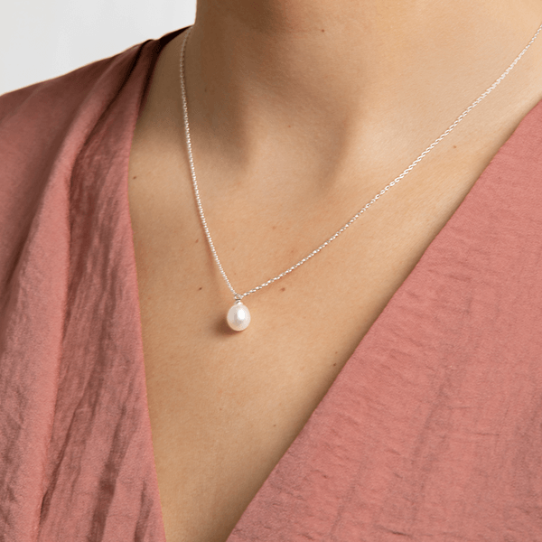 EILA freshwater pearl necklace