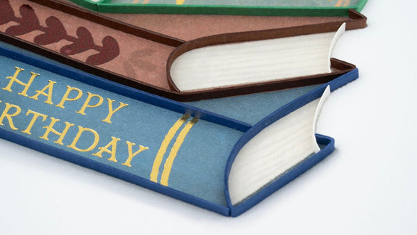 Carte de vœux livres et cupcake en papier quilling