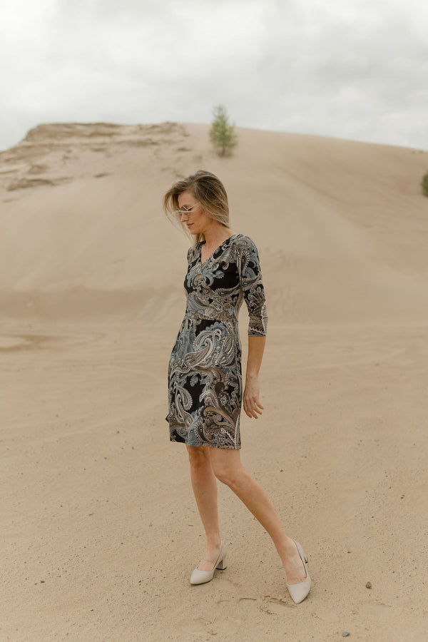Robe Mattawin Paisley